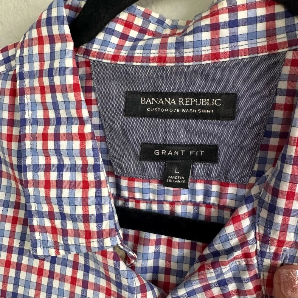 Banana Republic Red and Blue Casual Long Sleeve Button Down Shirt Grant Fit